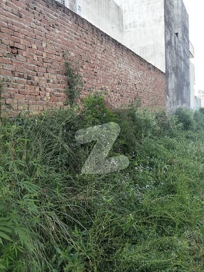 Sahowali Near Kent Housing 4.25 Marla 12 Feet Road