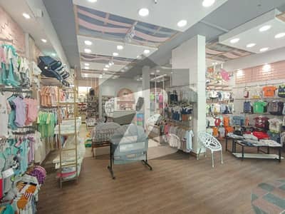 ڈی ایچ اے فیز 3 - بلاک زیڈ فیز 3,ڈیفنس (ڈی ایچ اے),لاہور میں 8 مرلہ Studio عمارت 10.0 لاکھ میں کرایہ پر دستیاب ہے۔