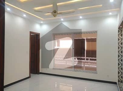 House For sale In Bahria Town Phase 8 - Sector F-1