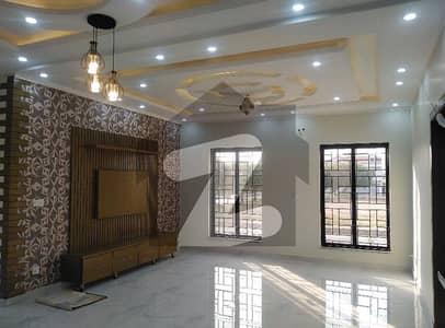 Double Storey 7 Marla House Available In Bahria Town Phase 8 - Abu Bakar Block For sale Double Storey 7 Marla House Available In Bahria Town Phase 8 - Abu Bakar Block For sale