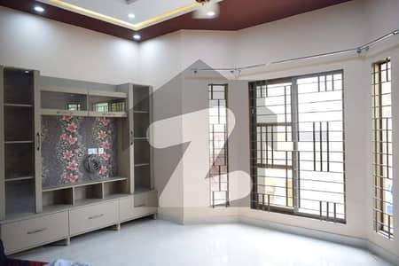 بحریہ نشیمن لاہور میں 1 کمرے کا 5 مرلہ زیریں پورشن 30.0 ہزار میں کرایہ پر دستیاب ہے۔