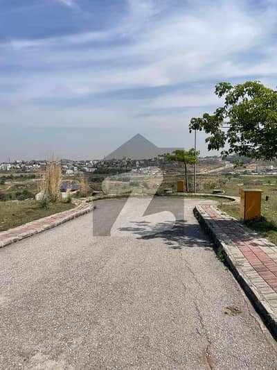 بحریہ گارڈن سٹی بحریہ ٹاؤن,اسلام آباد میں 1 کنال رہائشی پلاٹ 4.45 کروڑ میں برائے فروخت۔
