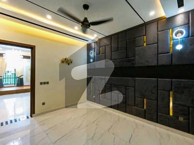 Prime Location 5 Marla Lower Portion Is Available For rent