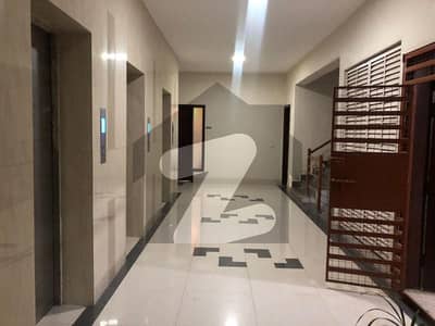 کلفٹن ۔ بلاک 2 کلفٹن,کراچی میں 4 کمروں کا 12 مرلہ فلیٹ 5.25 کروڑ میں برائے فروخت۔