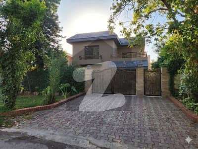 F-7 | 500 Sq Yards (5090) | Peaceful Dead-End Street.