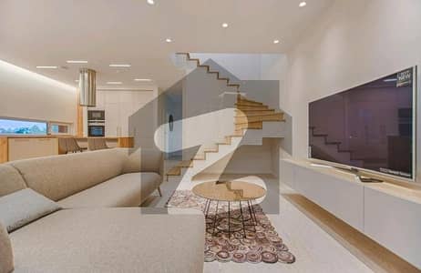 Flat For Grabs In 400 Square Feet Lahore