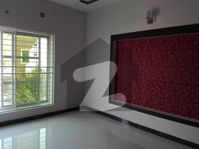 Corner Upper Portion Of 1 Kanal In Airline Housing Society For rent