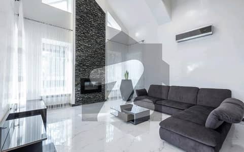 بحریہ ٹاؤن سیکٹر ای بحریہ ٹاؤن,لاہور میں 2 کمروں کا 4 مرلہ فلیٹ 1.35 کروڑ میں برائے فروخت۔