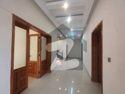 F-6 Front Back Duplex House 5 Bedrooms.