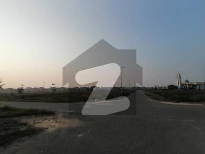 ڈی ایچ اے فیز 4 ۔ بلاک کے کے ڈی ایچ اے فیز 4,ڈیفنس (ڈی ایچ اے),لاہور میں 9 مرلہ رہائشی پلاٹ 2.6 کروڑ میں برائے فروخت۔