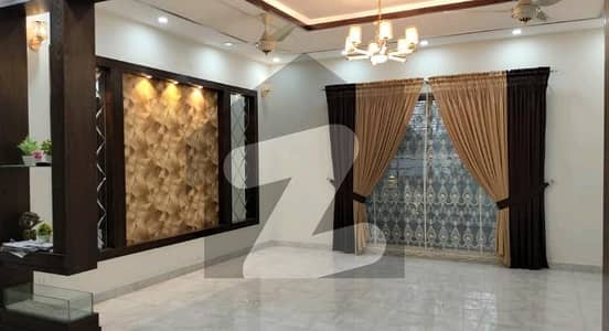 بحریہ ٹاؤن سیکٹر ای بحریہ ٹاؤن,لاہور میں 5 کمروں کا 1 کنال مکان 2.0 لاکھ میں کرایہ پر دستیاب ہے۔