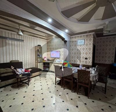 جوہر ٹاؤن فیز 1 - بلاک جی جوہر ٹاؤن فیز 1,جوہر ٹاؤن,لاہور میں 5 کمروں کا 8 مرلہ مکان 3.6 کروڑ میں برائے فروخت۔