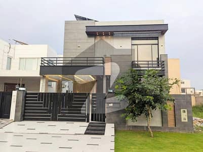 ڈی ایچ اے فیز 7 ڈیفنس (ڈی ایچ اے),لاہور میں 4 کمروں کا 10 مرلہ مکان 4.65 کروڑ میں برائے فروخت۔