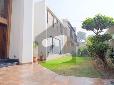 ڈی ایچ اے فیز 1 ڈیفنس (ڈی ایچ اے),لاہور میں 7 کمروں کا 1 کنال مکان 9.25 کروڑ میں برائے فروخت۔