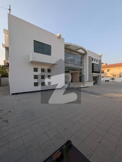 Prime Location Clifton - Block 2 House Sized 1100 Square Yards