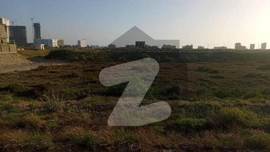 ڈی ایچ اے فیز 8 ڈی ایچ اے ڈیفینس,کراچی میں 4 کنال رہائشی پلاٹ 40.0 کروڑ میں برائے فروخت۔