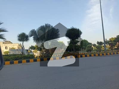 ٹاپ سٹی 1 - بلاک سی ٹاپ سٹی 1,اسلام آباد میں 1 کنال رہائشی پلاٹ 2.9 کروڑ میں برائے فروخت۔