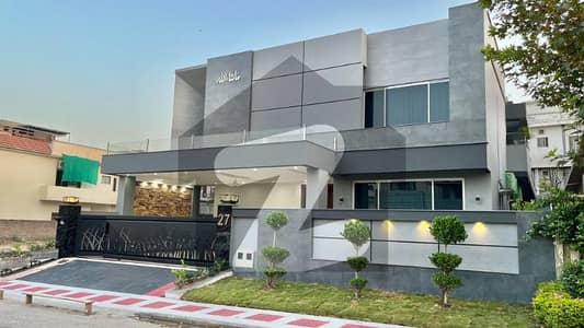 ڈی ایچ اے ڈیفینس فیز 2 ڈی ایچ اے ڈیفینس,اسلام آباد میں 6 کمروں کا 1 کنال مکان 12.4 کروڑ میں برائے فروخت۔