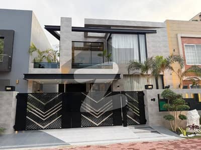 10 MARLA ULTRA LUXURY MODREN HOUSE FOR SALE IN GULBAHAR BLOCK SECTOR C BAHRIA TOWN LAHORE