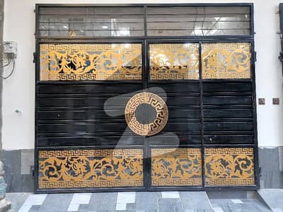 الحافظ ٹاؤن لاہور میں 4 کمروں کا 3 مرلہ مکان 1.45 کروڑ میں برائے فروخت۔