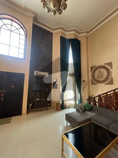 ڈی ایچ اے فیز 6 ڈی ایچ اے ڈیفینس,کراچی میں 5 کمروں کا 1 کنال مکان 7.5 لاکھ میں کرایہ پر دستیاب ہے۔