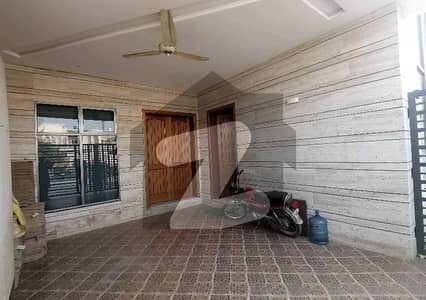Double Storey 9 Marla House Available In Shalimar Colony For rent
