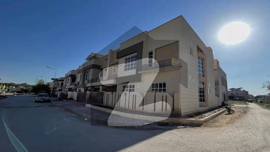 بحریہ ٹاؤن فیز 8 ۔ علی بلاک بحریہ ٹاؤن فیز 8 ۔ سفاری ویلی,بحریہ ٹاؤن فیز 8,بحریہ ٹاؤن راولپنڈی,راولپنڈی میں 5 کمروں کا 7 مرلہ مکان 3.0 کروڑ میں برائے فروخت۔