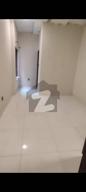 پام ولاز مین کینال بینک روڈ,لاہور میں 4 کمروں کا 5 مرلہ مکان 60.0 ہزار میں کرایہ پر دستیاب ہے۔