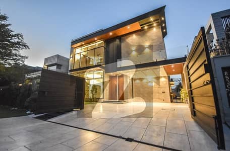 ڈی ایچ اے 9 ٹاؤن ڈیفنس (ڈی ایچ اے),لاہور میں 4 کمروں کا 10 مرلہ مکان 2.3 لاکھ میں کرایہ پر دستیاب ہے۔