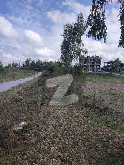 سی ۔ 18 اسلام آباد میں 1 کنال رہائشی پلاٹ 70.0 لاکھ میں برائے فروخت۔