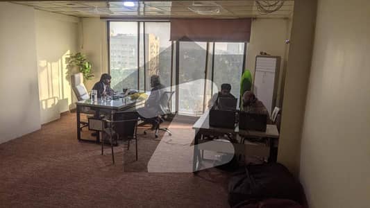 مین بلیوارڈ گلبرگ گلبرگ,لاہور میں 7 مرلہ Studio دفتر 2.75 کروڑ میں برائے فروخت۔