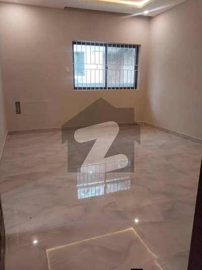 ایف ۔ 11 اسلام آباد میں 6 کمروں کا 1 کنال مکان 6.5 لاکھ میں کرایہ پر دستیاب ہے۔