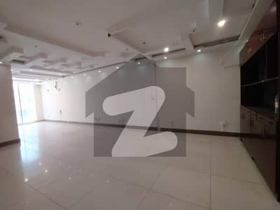 شہباز کمرشل ایریا ڈی ایچ اے فیز 6,ڈی ایچ اے ڈیفینس,کراچی میں 4 مرلہ دفتر 1.35 لاکھ میں کرایہ پر دستیاب ہے۔