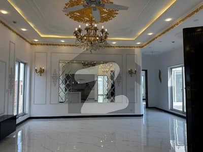 ڈی ایچ اے فیز 7 ڈیفنس (ڈی ایچ اے),لاہور میں 3 کمروں کا 1 کنال بالائی پورشن 1.3 لاکھ میں کرایہ پر دستیاب ہے۔