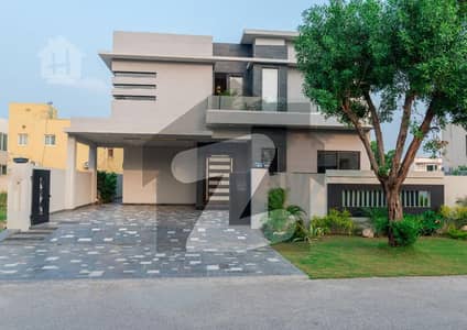 ڈی ایچ اے فیز 4 ڈیفنس (ڈی ایچ اے),لاہور میں 5 کمروں کا 1 کنال مکان 6.5 کروڑ میں برائے فروخت۔