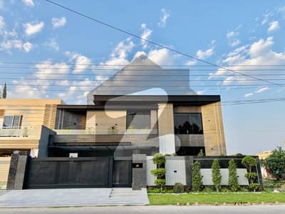 واپڈا ٹاؤن فیز 2 واپڈا ٹاؤن,ملتان میں 5 کمروں کا 1 کنال مکان 6.8 کروڑ میں برائے فروخت۔