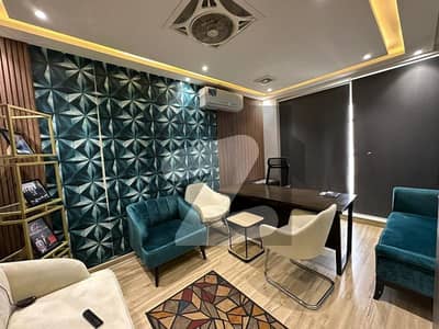 ڈی ایچ اے فیز 5 ڈیفنس (ڈی ایچ اے),لاہور میں 4 مرلہ Studio دفتر 85.0 ہزار میں کرایہ پر دستیاب ہے۔