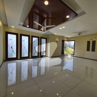 500 Square Yards Slightly Used Upper Portion For Rent DHA Phase 6, Karachi