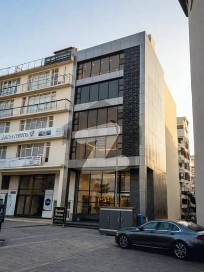 ڈی ایچ اے فیز 8 ڈیفنس (ڈی ایچ اے),لاہور میں 8 مرلہ Studio دفتر 89.0 ہزار میں کرایہ پر دستیاب ہے۔