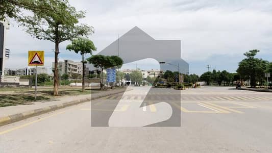 بحریہ ٹاؤن فیز 8 - عثمان ڈی بلاک بحریہ ٹاؤن فیز 8 ۔ سفاری ویلی,بحریہ ٹاؤن فیز 8,بحریہ ٹاؤن راولپنڈی,راولپنڈی میں 1 کنال رہائشی پلاٹ 2.95 کروڑ میں برائے فروخت۔