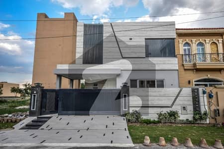 10-Marla Luxury Designed House for Sale 4 Bedroom Family Home