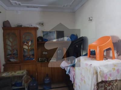 علامہ اقبال ٹاؤن لاہور میں 2 کمروں کا 7 مرلہ زیریں پورشن 50.0 ہزار میں کرایہ پر دستیاب ہے۔