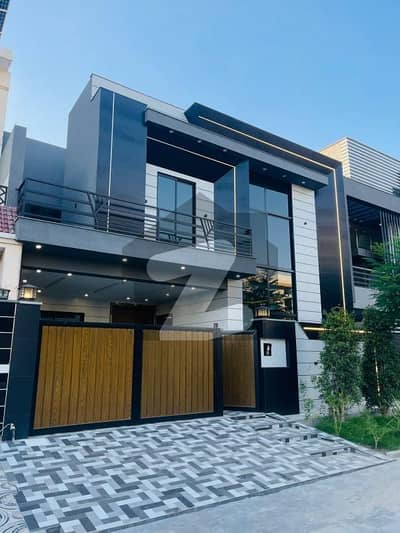 7.5 Marla 2 storey house for sale in Sitara Gold city Satyana Road Faisalabad