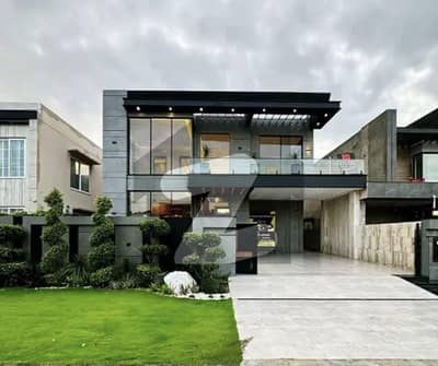 ڈی ایچ اے فیز 6 ڈیفنس (ڈی ایچ اے),لاہور میں 5 کمروں کا 1 کنال مکان 2.85 لاکھ میں کرایہ پر دستیاب ہے۔