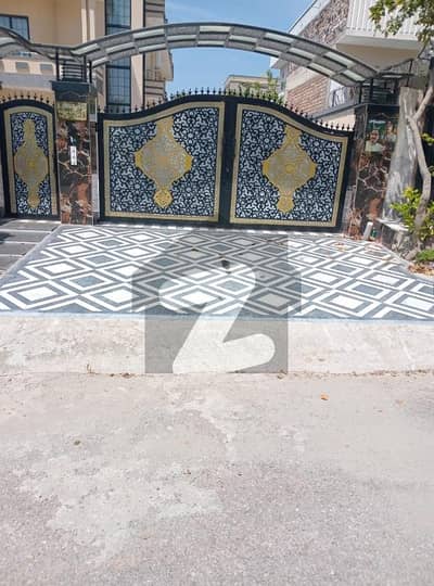 E-16 Farm House Luxury Furnished Triple Story 2 Kanal With Swimming Pool