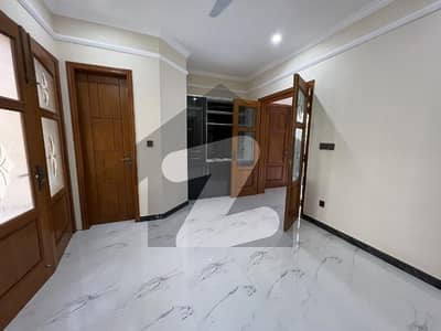 پی ڈبلیو ڈی ہاؤسنگ سوسائٹی ۔ بلاک بی پی ڈبلیو ڈی ہاؤسنگ سکیم,اسلام آباد میں 3 کمروں کا 12 مرلہ زیریں پورشن 90.0 ہزار میں کرایہ پر دستیاب ہے۔