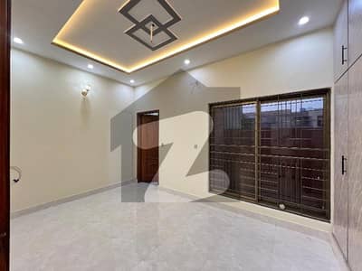 khayban -E-amin 5 Marla modern brand new house double unit ready for the sale just VST & deal close insha'Allah