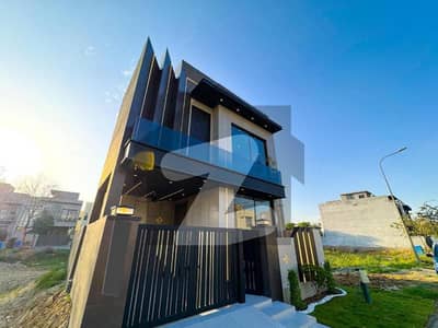 Eye-Catching 5-Marla Designer House for Sale in DHA Phase 9-Town | Elegant Interior, Modern Layout, Peaceful Environment & Easy Access | Perfect Family Living Choice