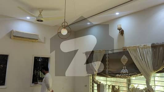 ڈی ایچ اے فیز 2 - سیکٹر سی ڈی ایچ اے ڈیفینس فیز 2,ڈی ایچ اے ڈیفینس,اسلام آباد میں 3 کمروں کا 1 کنال زیریں پورشن 1.25 لاکھ میں کرایہ پر دستیاب ہے۔