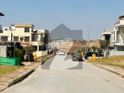 بحریہ ٹاؤن فیز 8 ۔ بلاک جی بحریہ ٹاؤن فیز 8,بحریہ ٹاؤن راولپنڈی,راولپنڈی میں 14 مرلہ رہائشی پلاٹ 1.15 کروڑ میں برائے فروخت۔